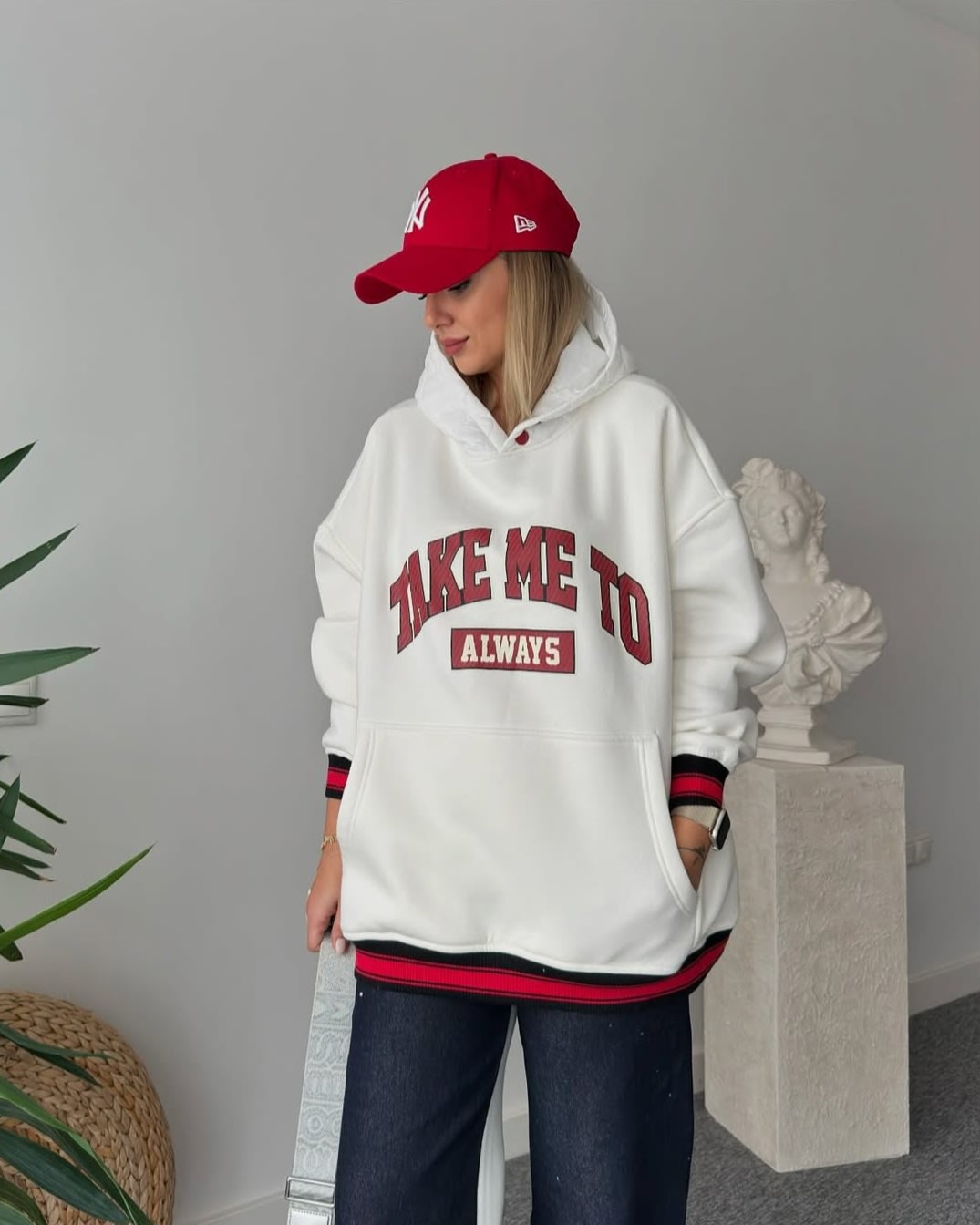 Baseball Hoodie — Trendy Tomorrow — صورة 4